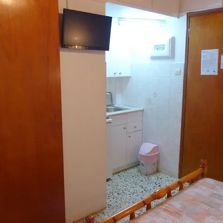 Circe Pansion Lixouri