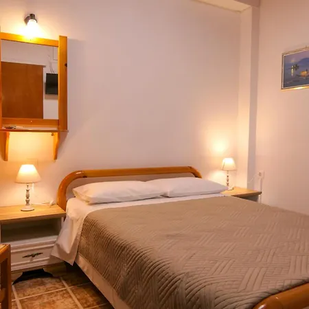 Circe Pansion Appartement *