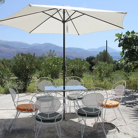 Circe Pansion Apartment Lixouri