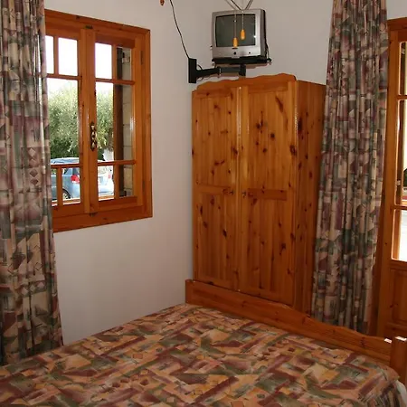 Circe Pansion Lixouri